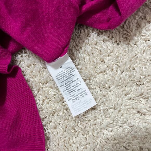 J.crew Size Medium Pink Merino Wool Crewneck Curved Hem Pullover Sweater - Picture 5 of 7